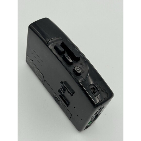 Sony WM-FX21 Walkman AM/FM Radio Cassette Player Radio Works Tape AS-IS - Picture 5 of 9